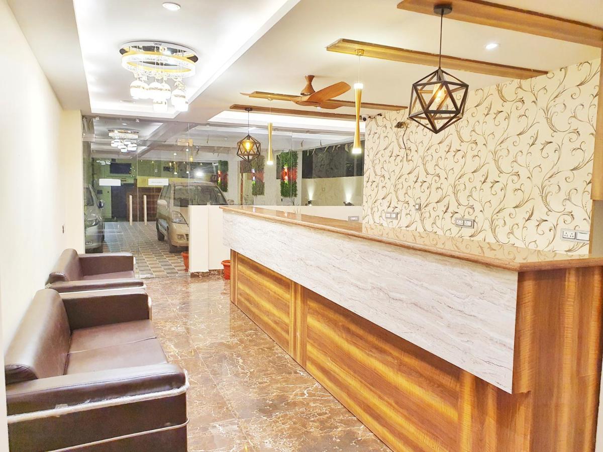 The Park Residency Hotel Дехрадун Екстериор снимка