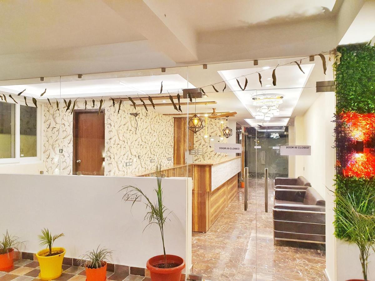 The Park Residency Hotel Дехрадун Екстериор снимка