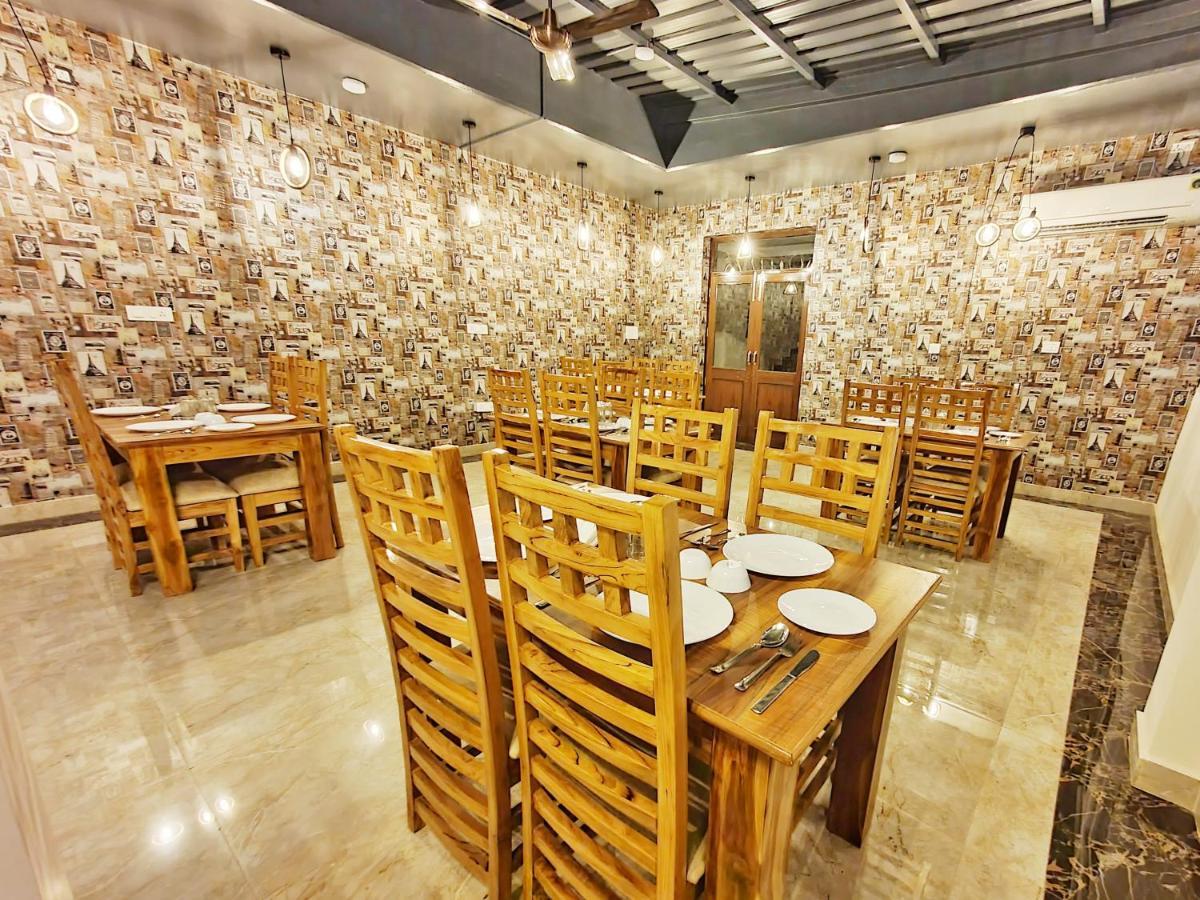 The Park Residency Hotel Дехрадун Екстериор снимка