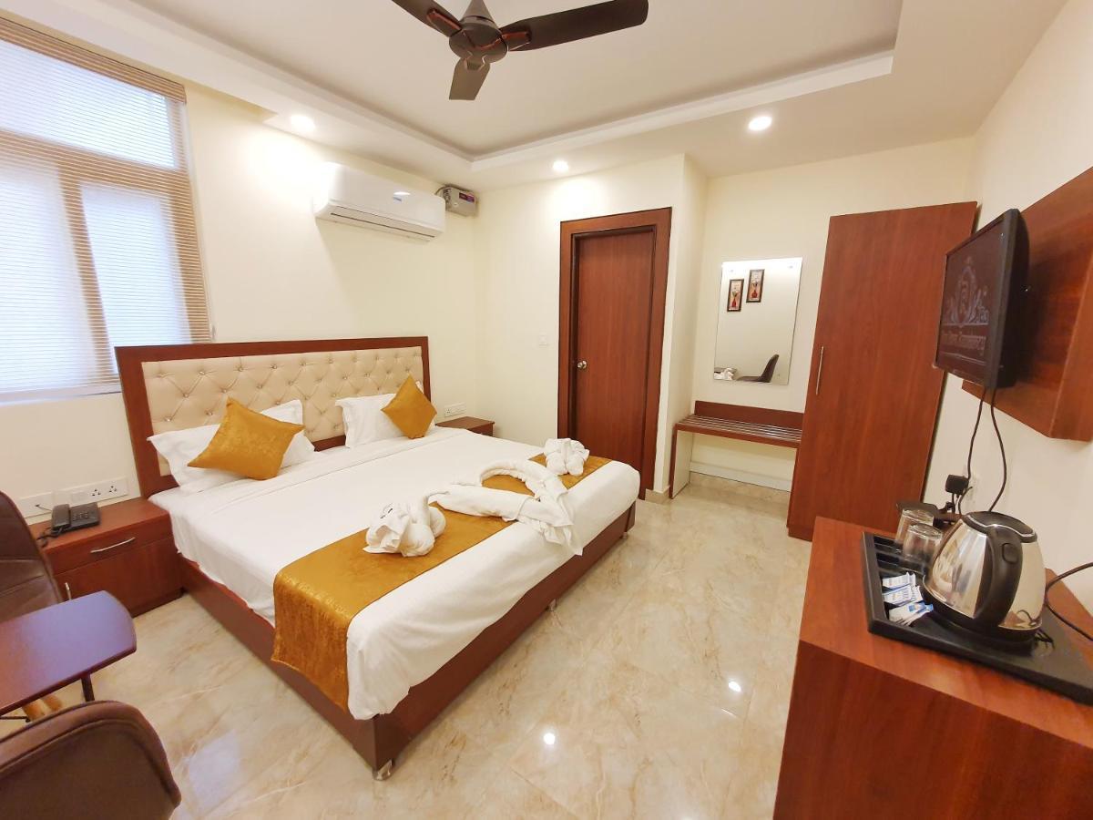 The Park Residency Hotel Дехрадун Екстериор снимка