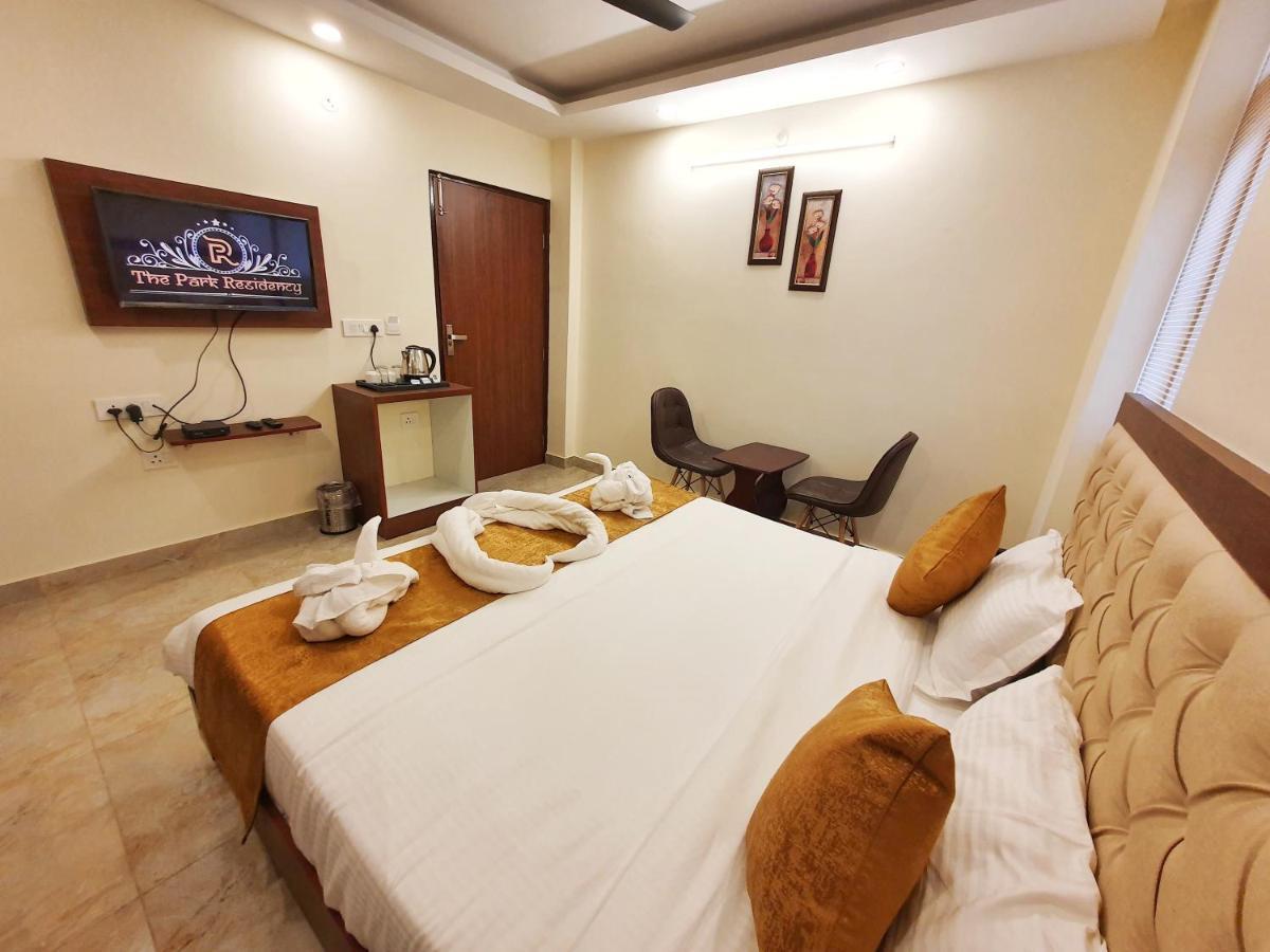 The Park Residency Hotel Дехрадун Екстериор снимка